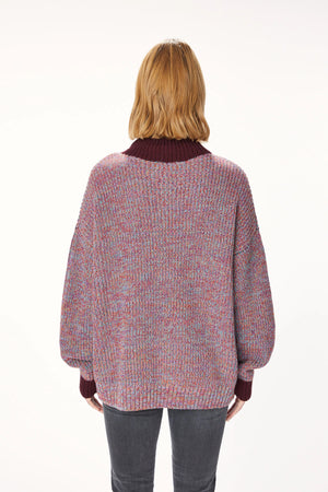 4043 Sweater